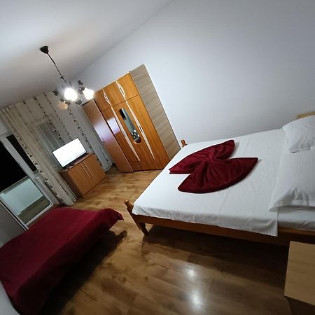 Apartament Nemira Slănic-Moldova Habitación foto